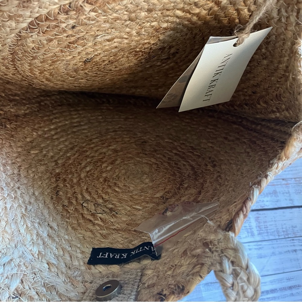 ANTIK KRAFT Jute Woven Shell Beaded Large Round Boho Shoulder Bag NWT - Picture 6 of 8